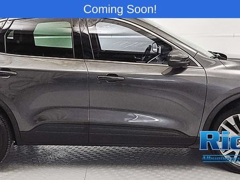 Used 2020 Ford Escape Titanium w/ Titanium Premium Package 2.0 AWD/4WD image 2