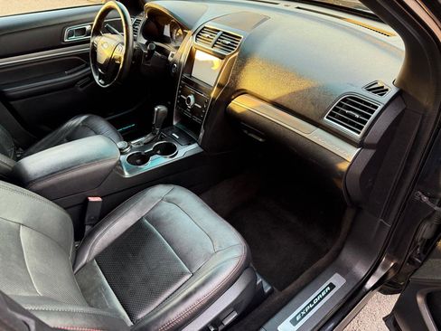 Used 2016 Ford Explorer Sport image 21