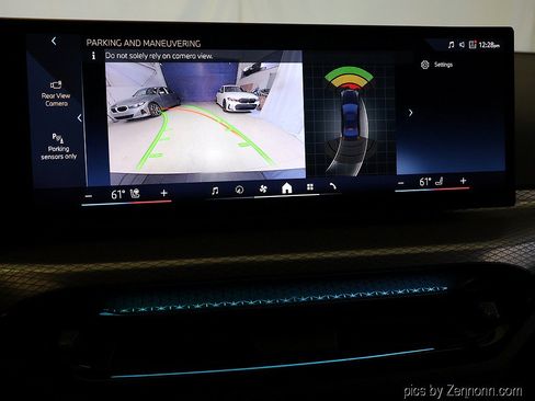 Certified 2025 BMW 330i xDrive Sedan AWD/4WD image 19
