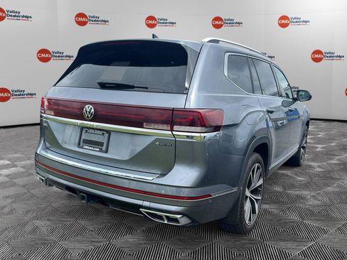 Used 2024 Volkswagen Atlas SEL Premium R-Line AWD/4WD image 12