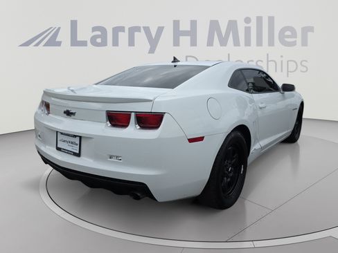 Used 2013 Chevrolet Camaro LS RWD image 5