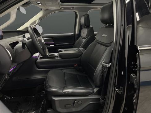 Used 2025 Ford Expedition Max Platinum image 4