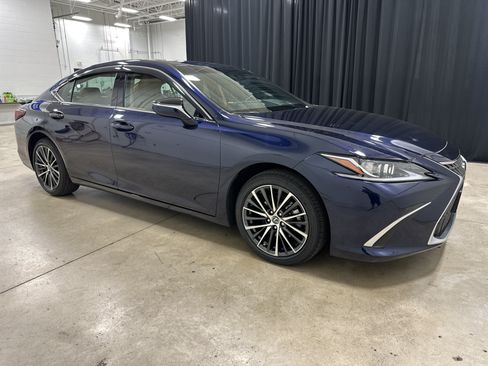 Certified 2025 Lexus ES 350 w/ Premium Package FWD image 2