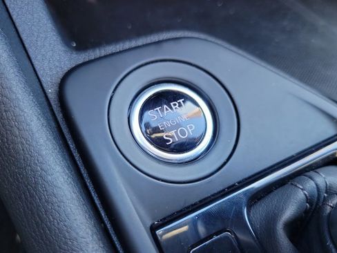 Used 2025 Nissan Sentra S image 29