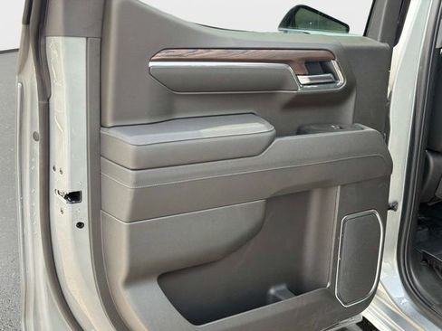 New 2026 GMC Sierra 1500 SLT w/ SLT Premium Plus Package AWD/4WD image 11