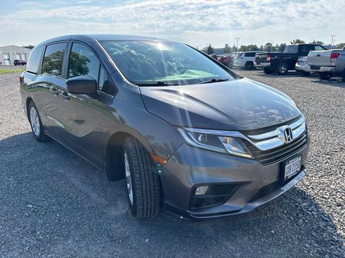 Used 2018 Honda Odyssey LX image 12