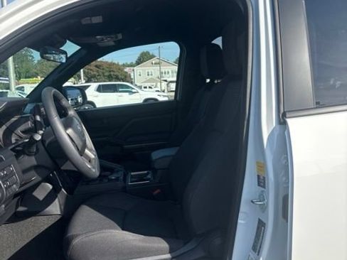 Used 2026 Toyota 4Runner SR5 RWD image 4