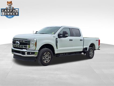 Certified 2025 Ford F250 XLT AWD/4WD image 8