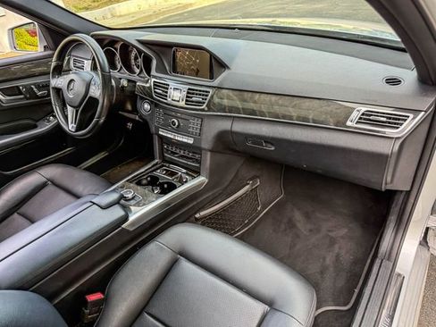 Used 2016 Mercedes-Benz E 350 Sedan image 10