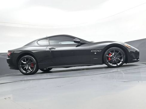 Used 2013 Maserati GranTurismo Sport RWD image 33