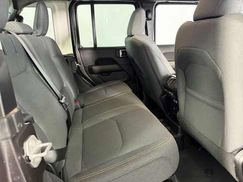 Used 2025 Jeep Wrangler Unlimited Sahara w/ Safety Group image 28