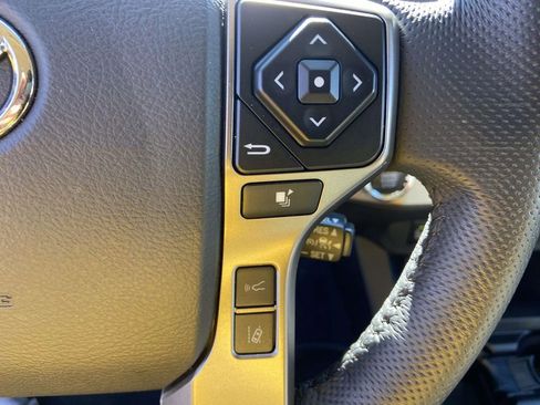 Used 2023 Toyota Tacoma SR5 w/ Technology Package image 31