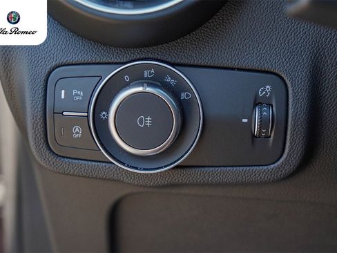 New 2025 Alfa Romeo Stelvio Sprint w/ Veloce Package image 17