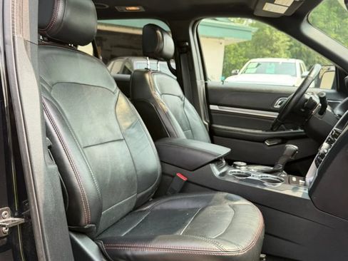 Used 2017 Ford Explorer Sport w/ Equipment Group 401A AWD/4WD image 22