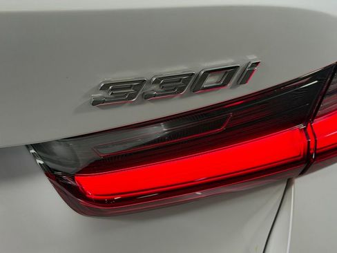 Used 2025 BMW 330i xDrive Sedan AWD/4WD image 14