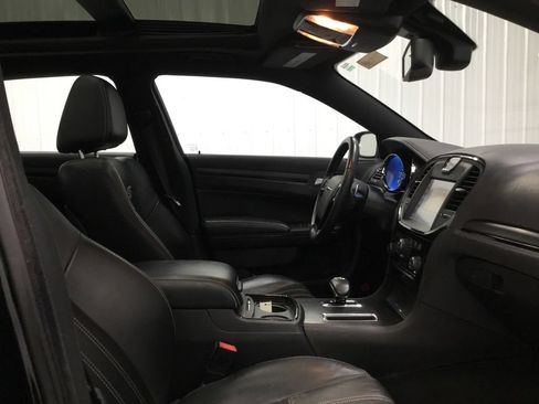 Used 2013 Chrysler 300 S w/ Luxury Group AWD/4WD image 22