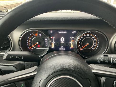 Used 2023 Jeep Wrangler Unlimited Sport image 11