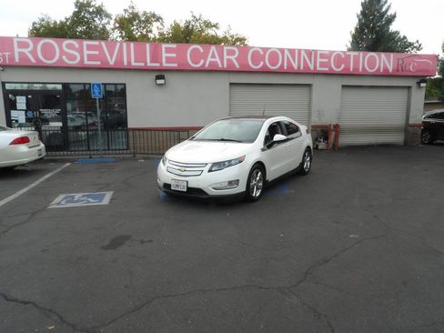 Used 2012 Chevrolet Volt Premium w/ Premium Trim Package FWD image 1