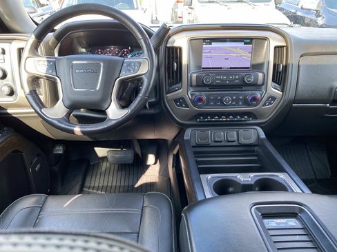 Used 2018 GMC Sierra 1500 Denali w/ Denali Ultimate Package image 12