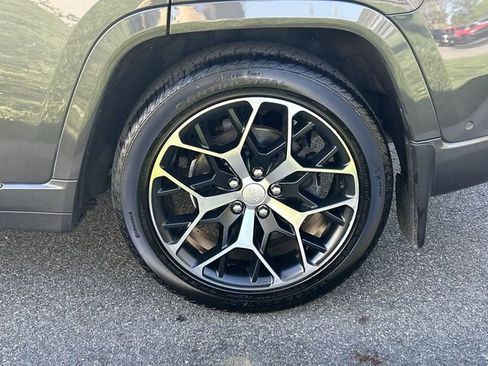 Used 2022 Jeep Grand Cherokee Summit AWD/4WD image 11