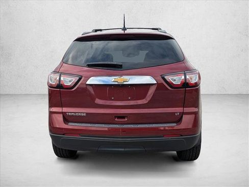 Used 2017 Chevrolet Traverse LT w/ LPO, 'HIT The Road' Package FWD image 6