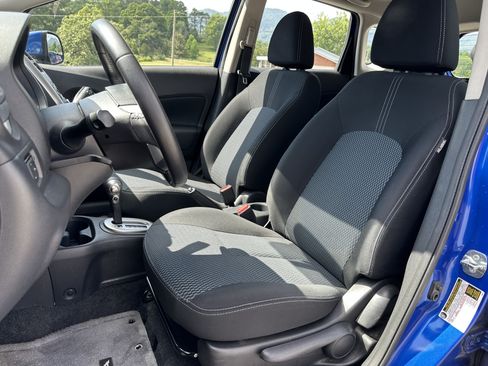 Used 2014 Nissan Versa Note SV FWD image 9