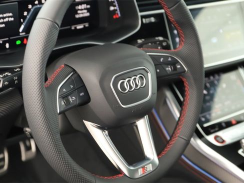 New 2026 Audi SQ7 Prestige image 16