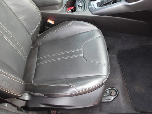 Used 2014 Ford Focus Titanium image 25