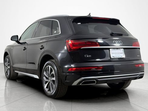 Used 2023 Audi Q5 2.0T Premium Plus w/ Premium Plus Package AWD/4WD image 3