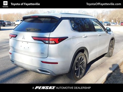 Used 2023 Mitsubishi Outlander SEL image 10