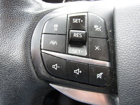 Used 2020 Ford Explorer Limited AWD/4WD image 16