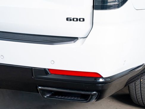 Used 2025 Cadillac Escalade ESV Sport Platinum w/ LPO, ONYX Package RWD image 12