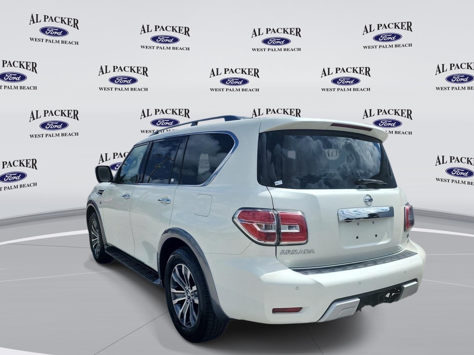 Used 2018 Nissan Armada SL w/ Premium Package RWD image 3