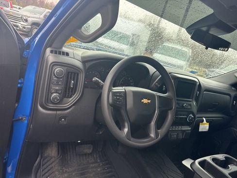 Used 2025 Chevrolet Silverado 1500 Custom w/ Turbomax Blackout Package image 17