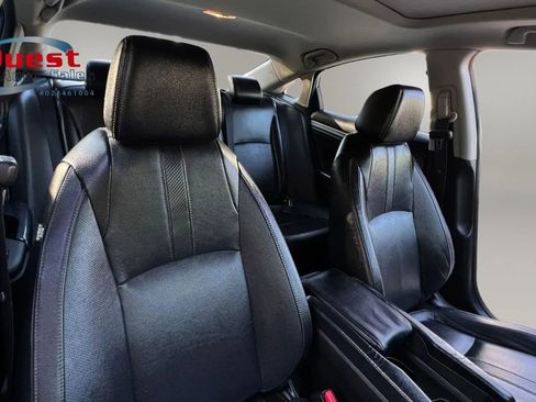 Used 2017 Honda Civic Touring image 18
