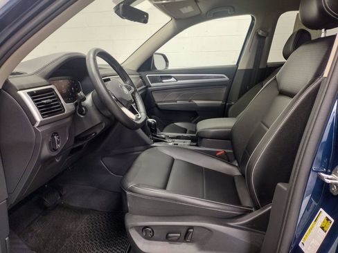 Certified 2022 Volkswagen Atlas SE FWD image 24