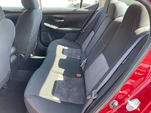 Certified 2023 Nissan Sentra SR FWD image 8