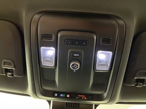 Used 2024 Chevrolet Tahoe LT RWD image 34