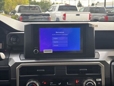 Certified 2024 Toyota Tacoma SR5 AWD/4WD image 16