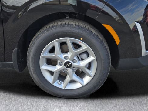 New 2025 Kia Soul LX image 4