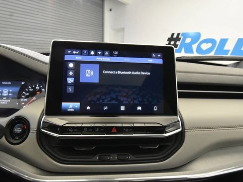 Used 2024 Jeep Compass Limited w/ Sun and Sound Group AWD/4WD image 24
