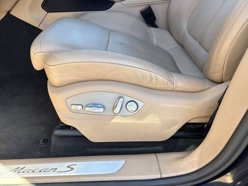 Used 2021 Porsche Macan S image 19