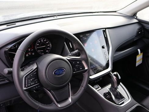 Used 2025 Subaru Outback Premium w/ Popular Package #1A image 25