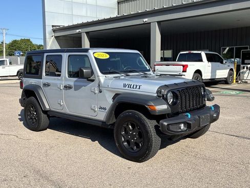 Used 2023 Jeep Wrangler Unlimited AWD/4WD image 3