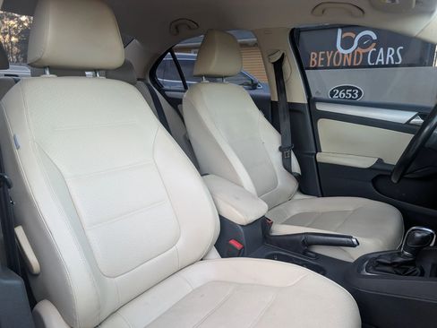 Used 2013 Volkswagen Jetta SE image 30