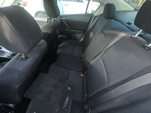 Used 2011 MAZDA MAZDA3 i Touring FWD image 11