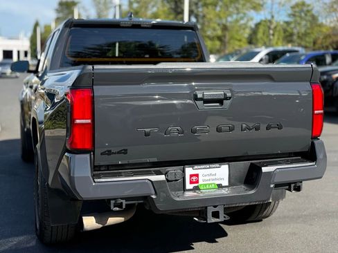 Used 2024 Toyota Tacoma TRD Sport AWD/4WD image 3