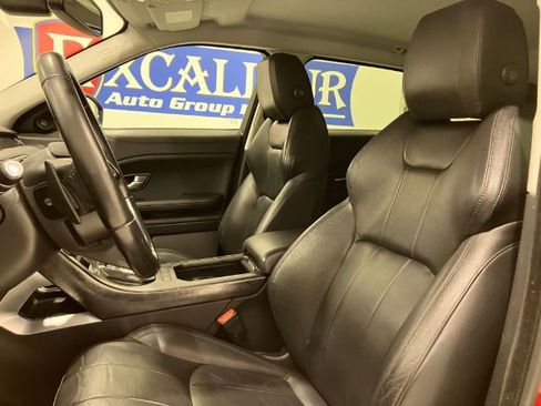 Used 2018 Land Rover Range Rover Evoque SE image 11