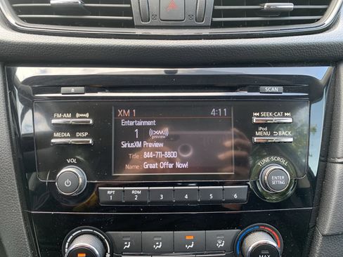 Used 2017 Nissan Rogue S FWD image 24