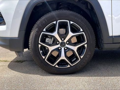 Used 2025 Jeep Compass Limited AWD/4WD image 4